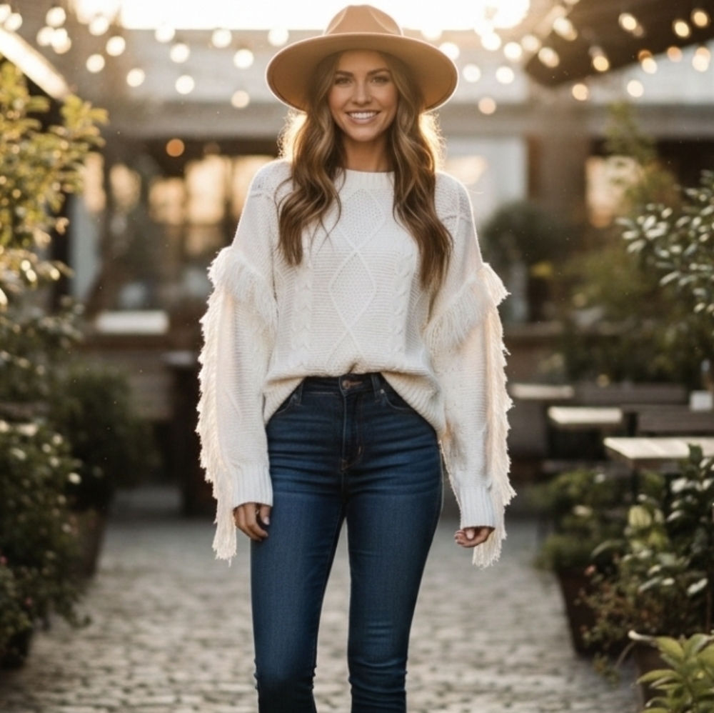 Simply Southern White Cable Knit Fringe Sweater Small
